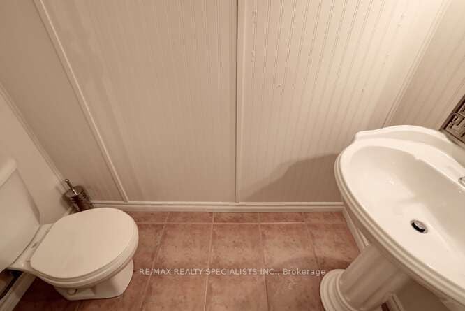 1270 Rose Crt
