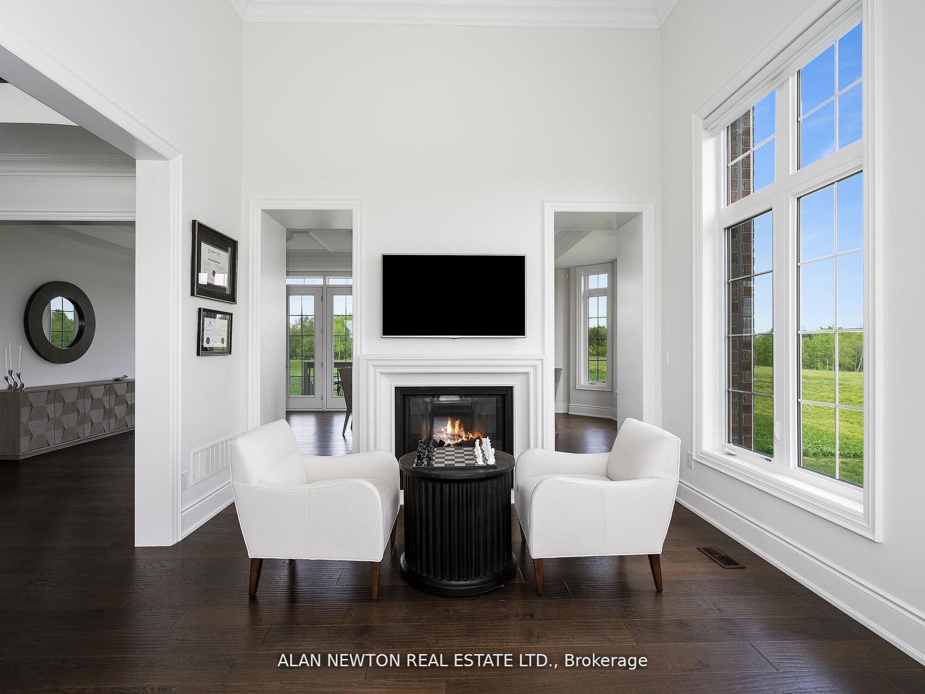 276 Amos Dr
