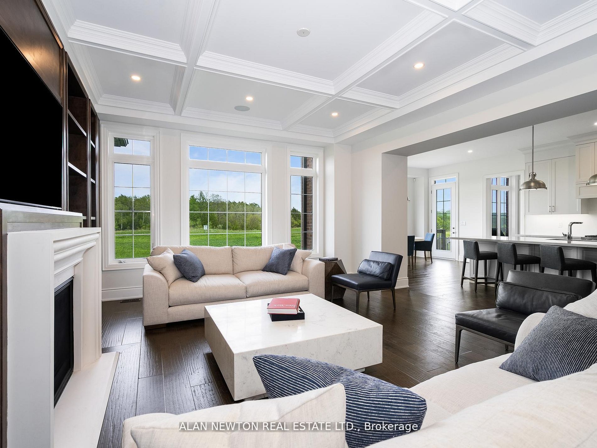 276 Amos Dr