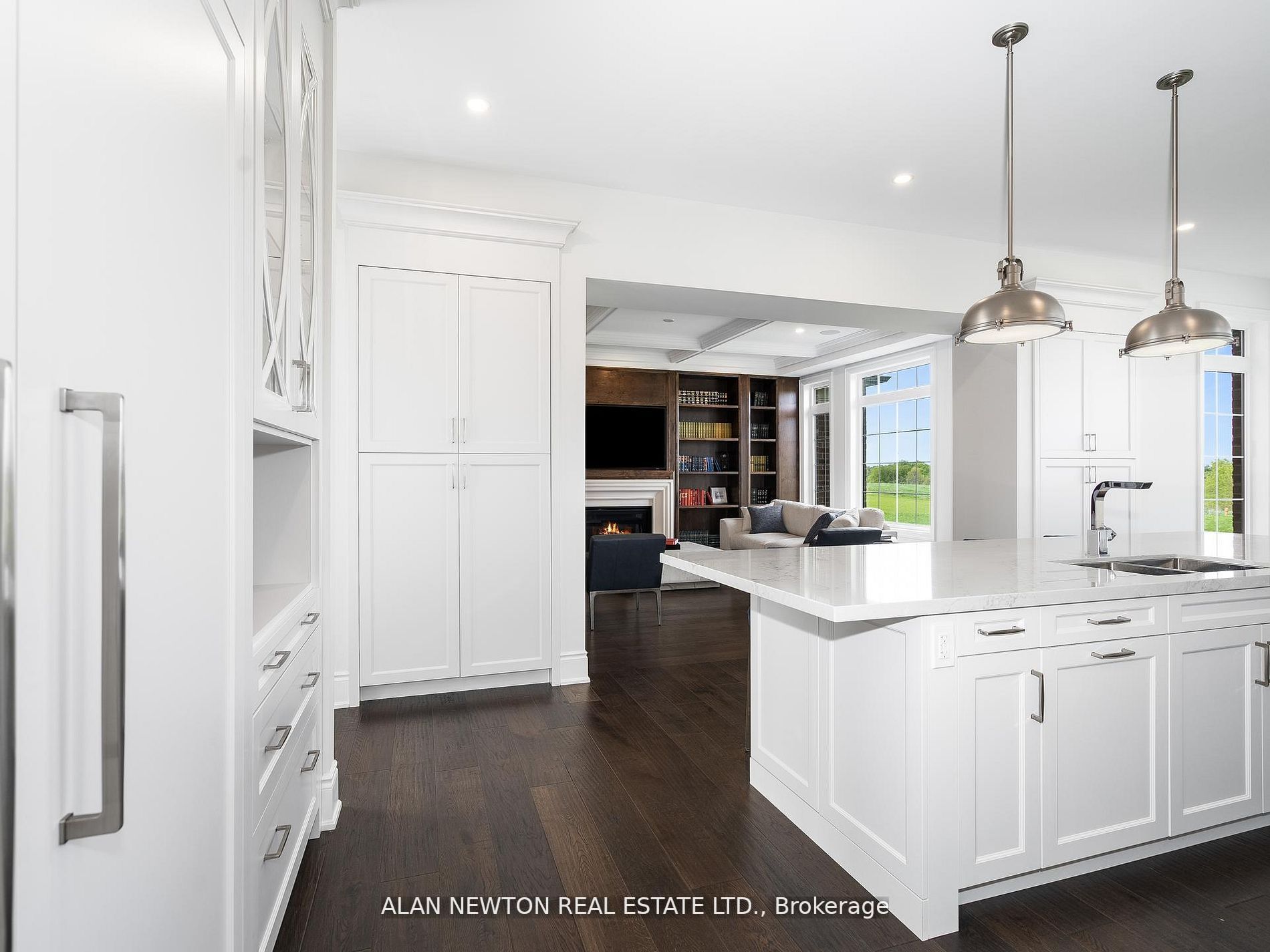276 Amos Dr