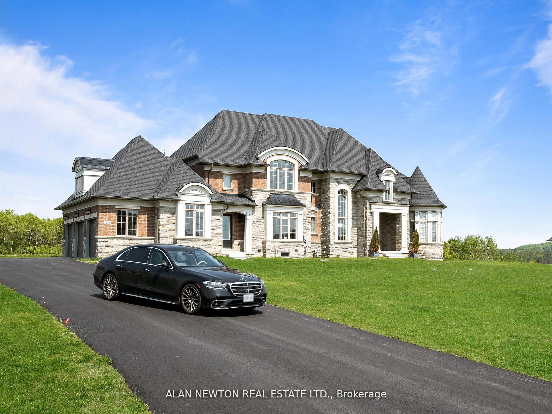 276 Amos Dr