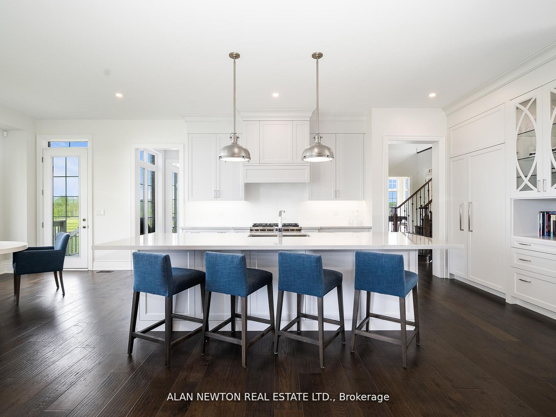 276 Amos Dr