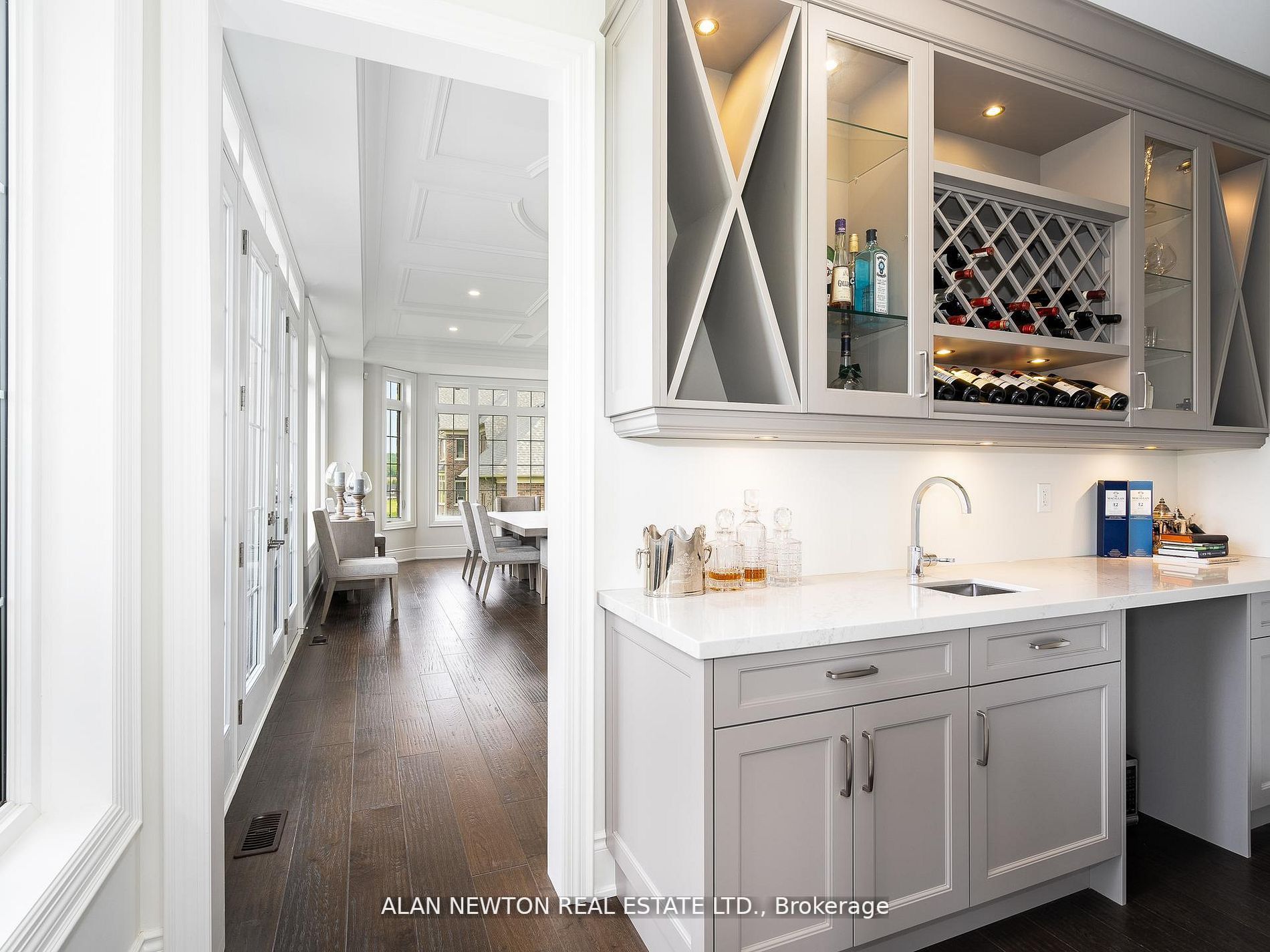 276 Amos Dr