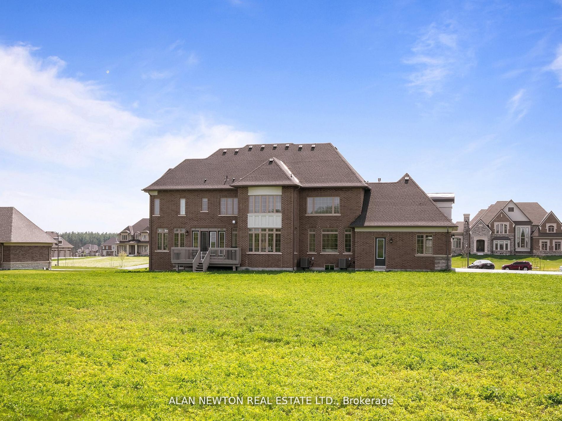 276 Amos Dr