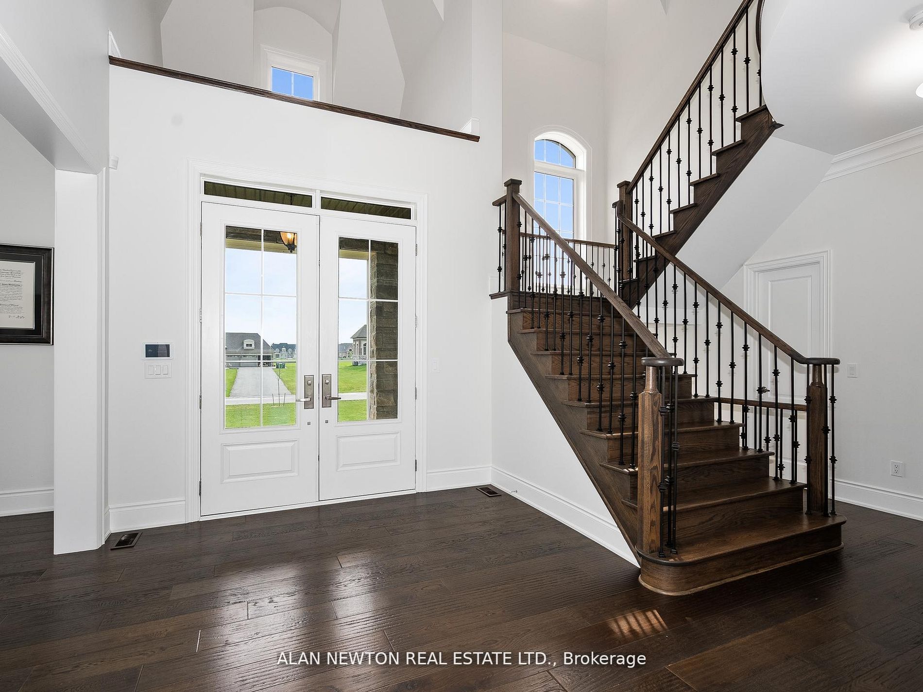 276 Amos Dr