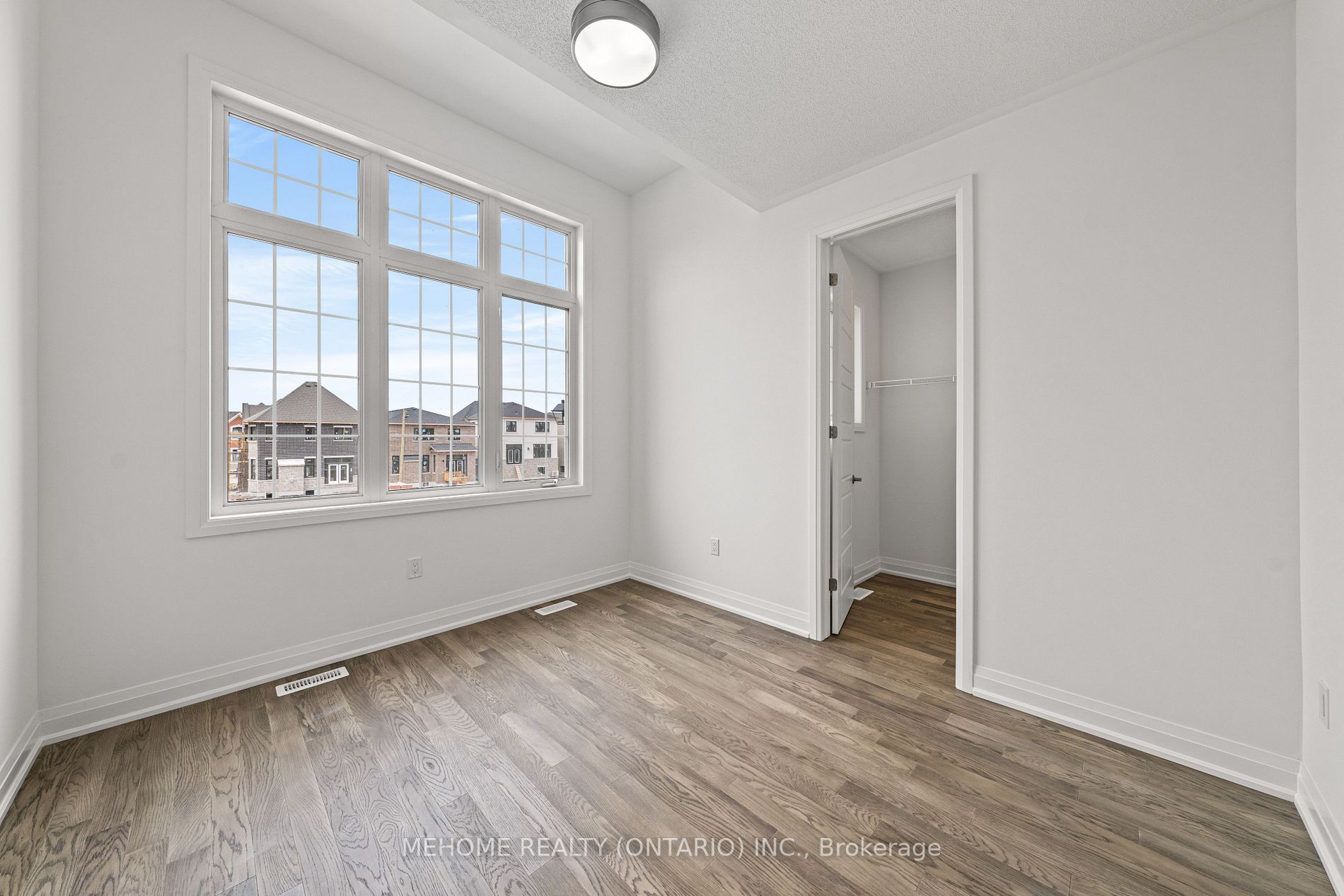 1312 Aymond Cres