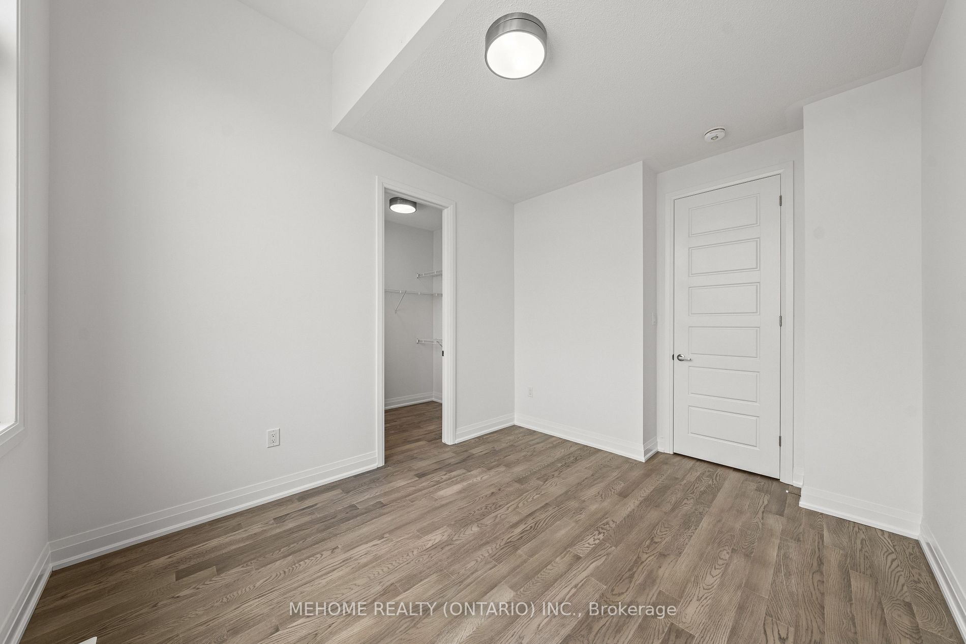 1312 Aymond Cres