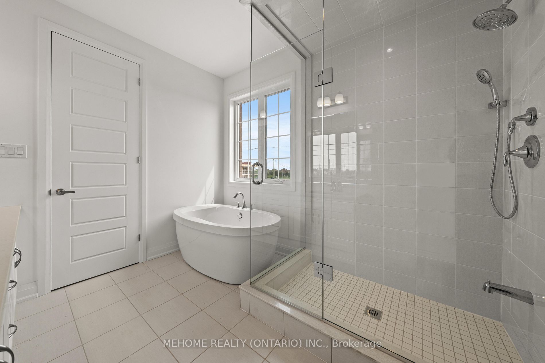 1312 Aymond Cres