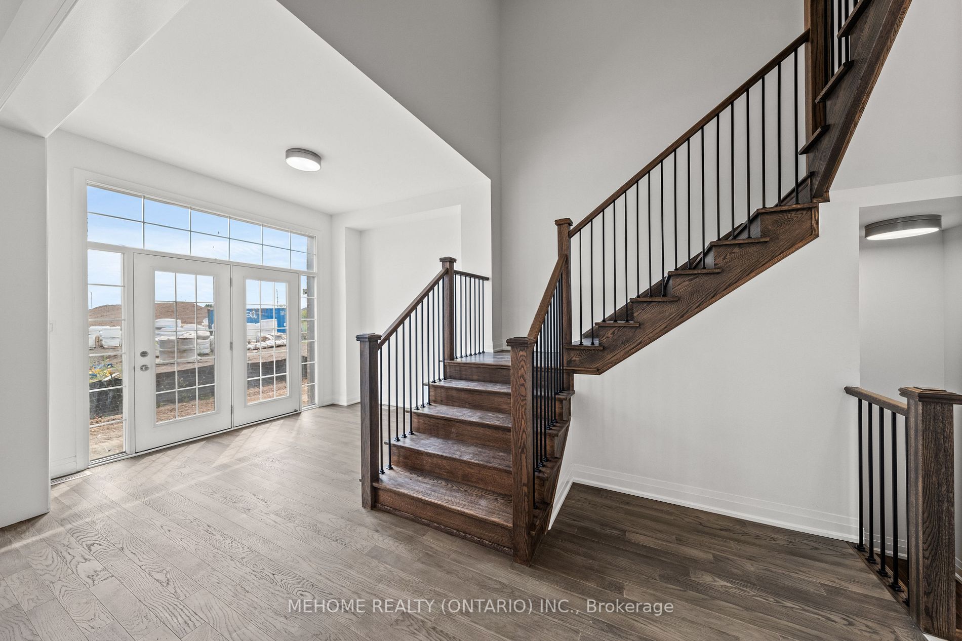 1312 Aymond Cres