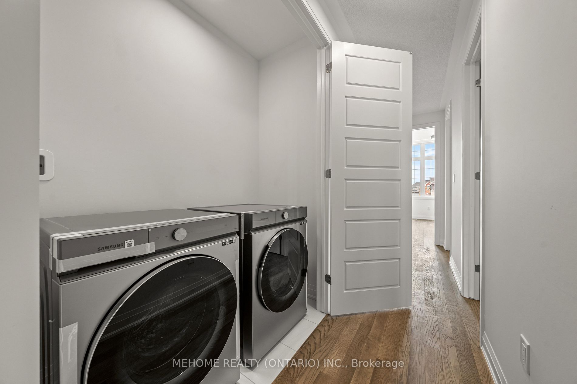 1312 Aymond Cres