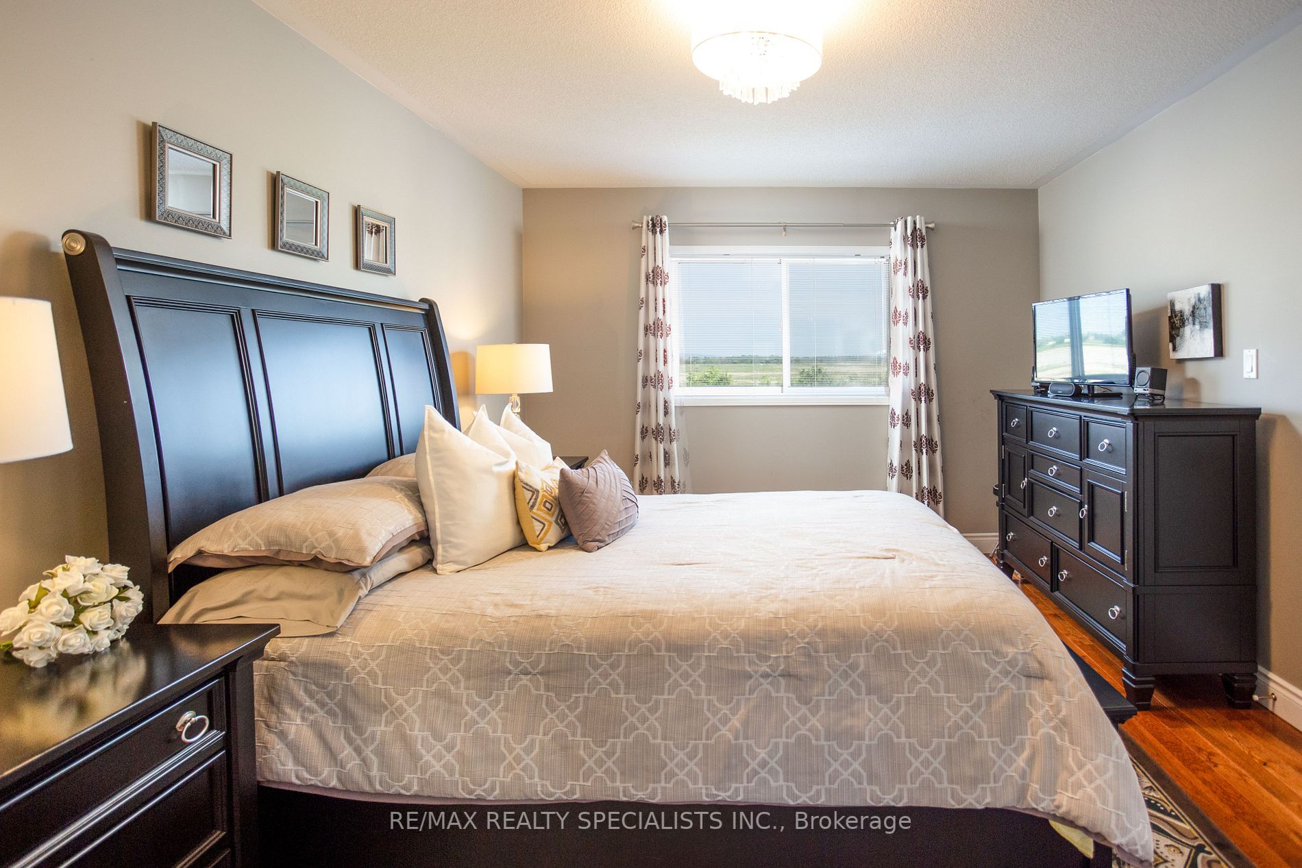 34 Collingwood Ave