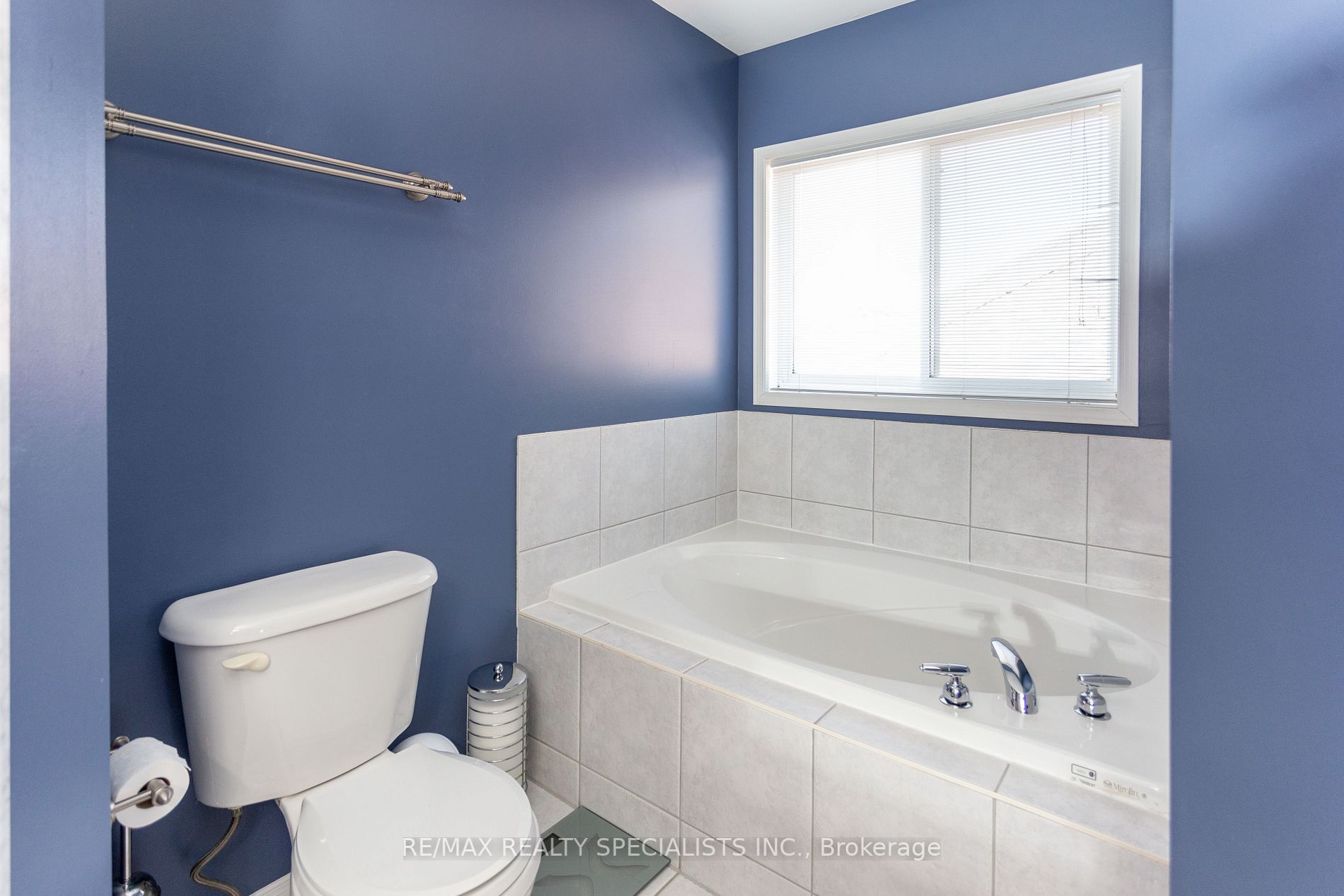 34 Collingwood Ave