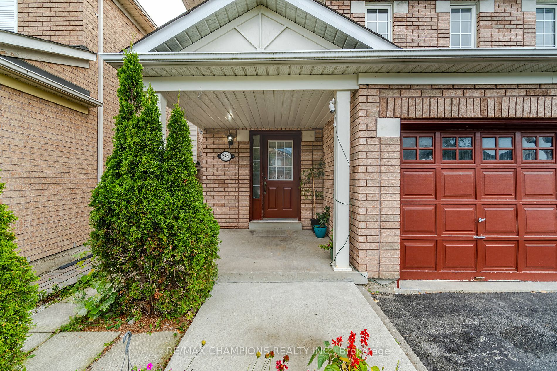 224 Richvale Dr S