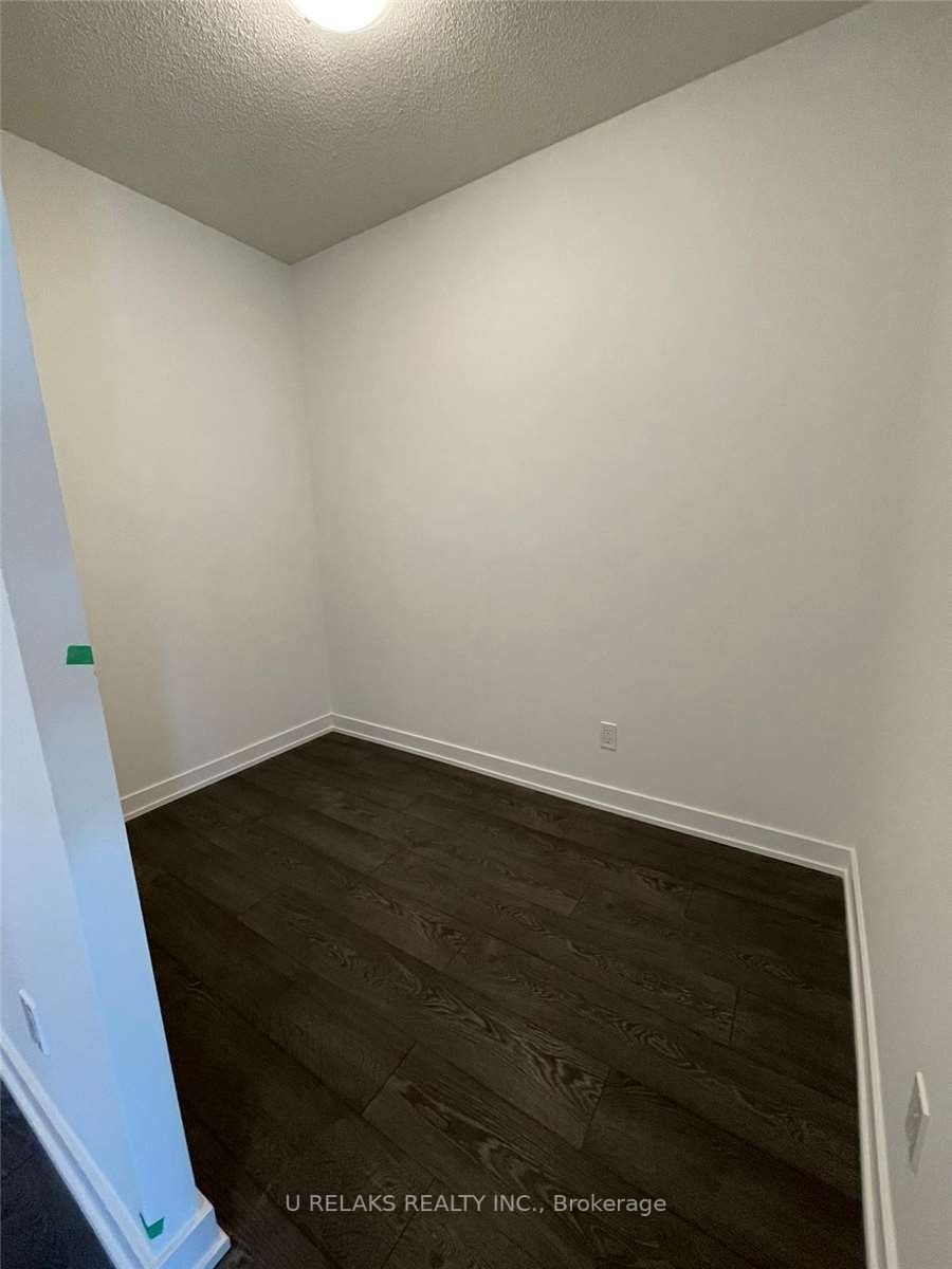 251 Manitoba St, #322