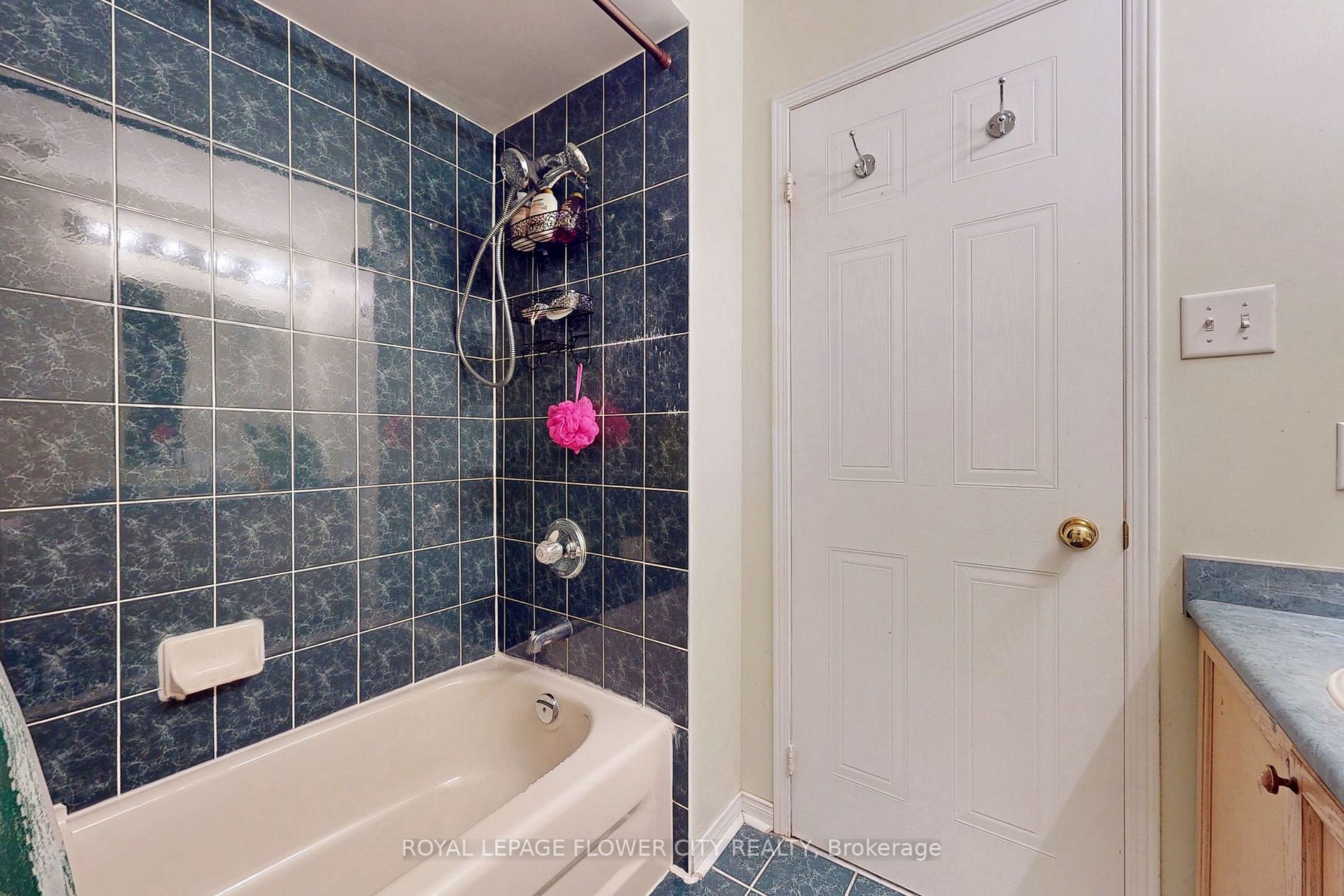 5950 Glen Erin Dr, #23