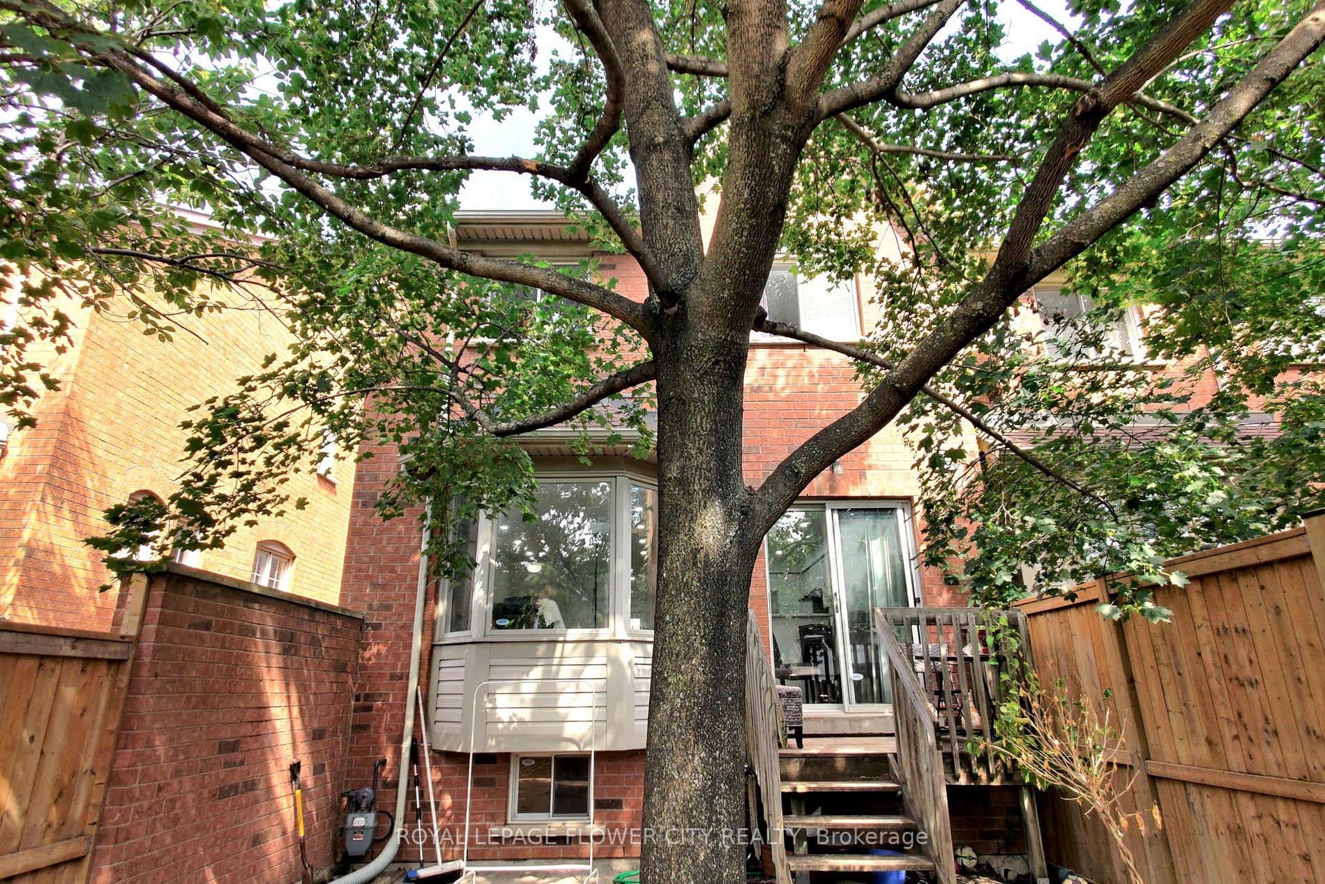 5950 Glen Erin Dr, #23