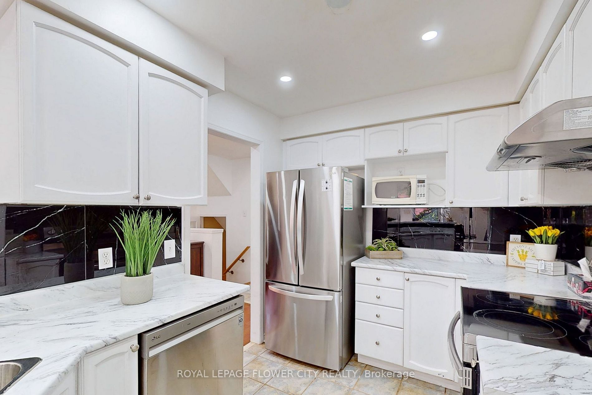 5950 Glen Erin Dr, #23