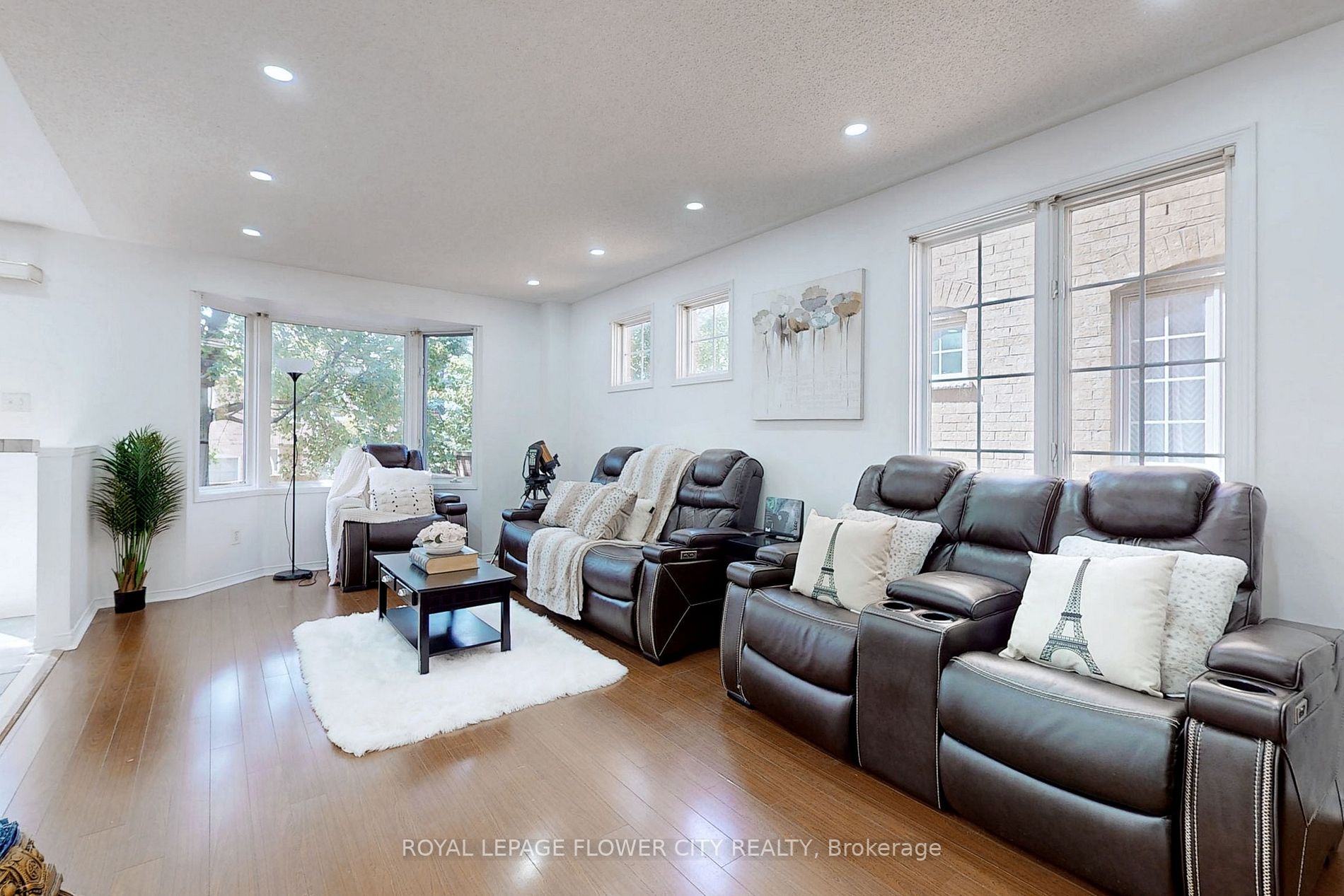 5950 Glen Erin Dr, #23