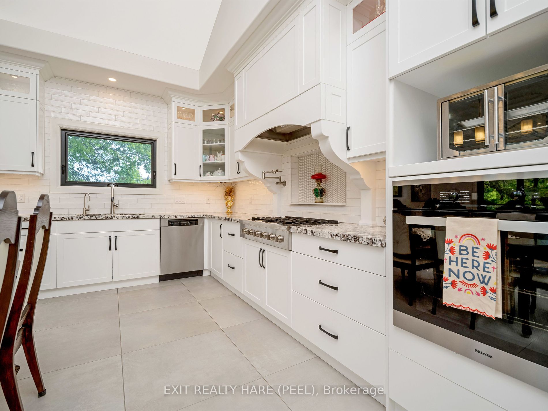 37 Fagan Dr