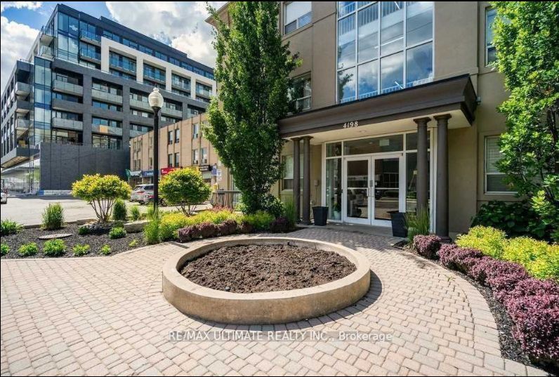 4198 Dundas St W, #210