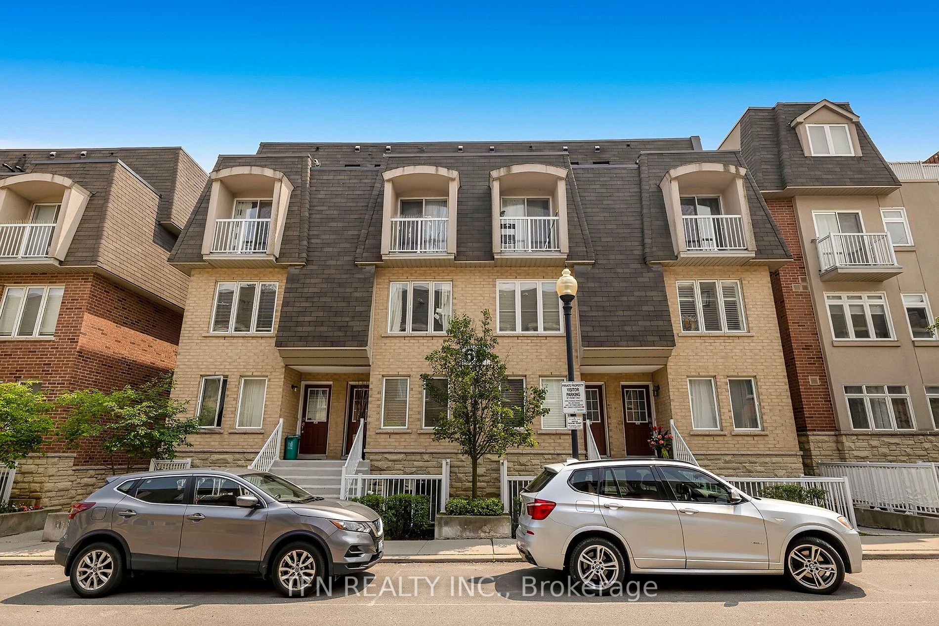 60 Turntable Cres, #81