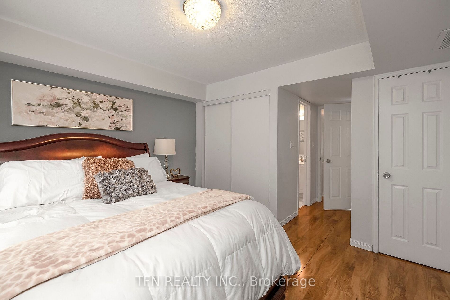 60 Turntable Cres, #81