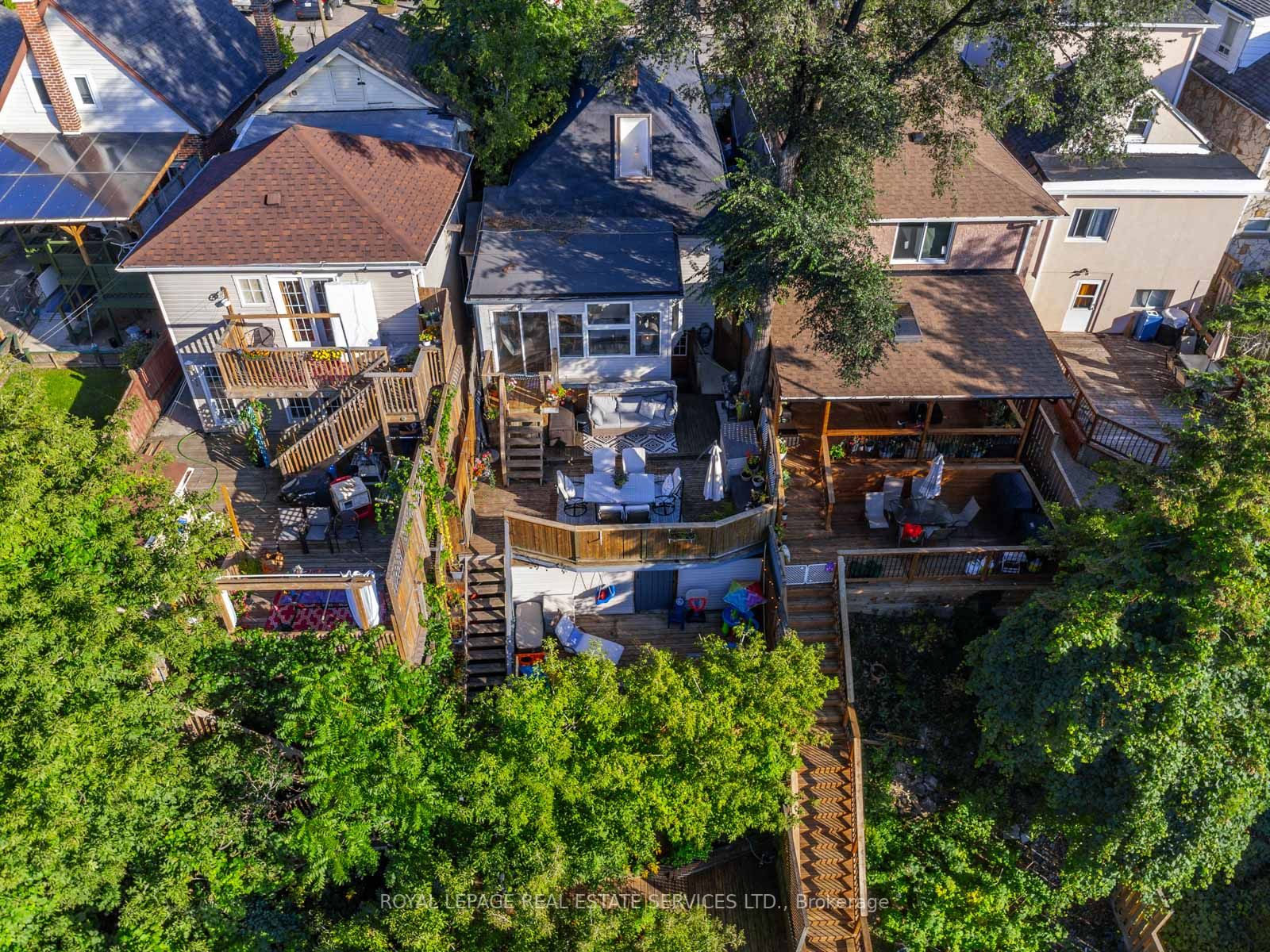 30 Aileen Ave