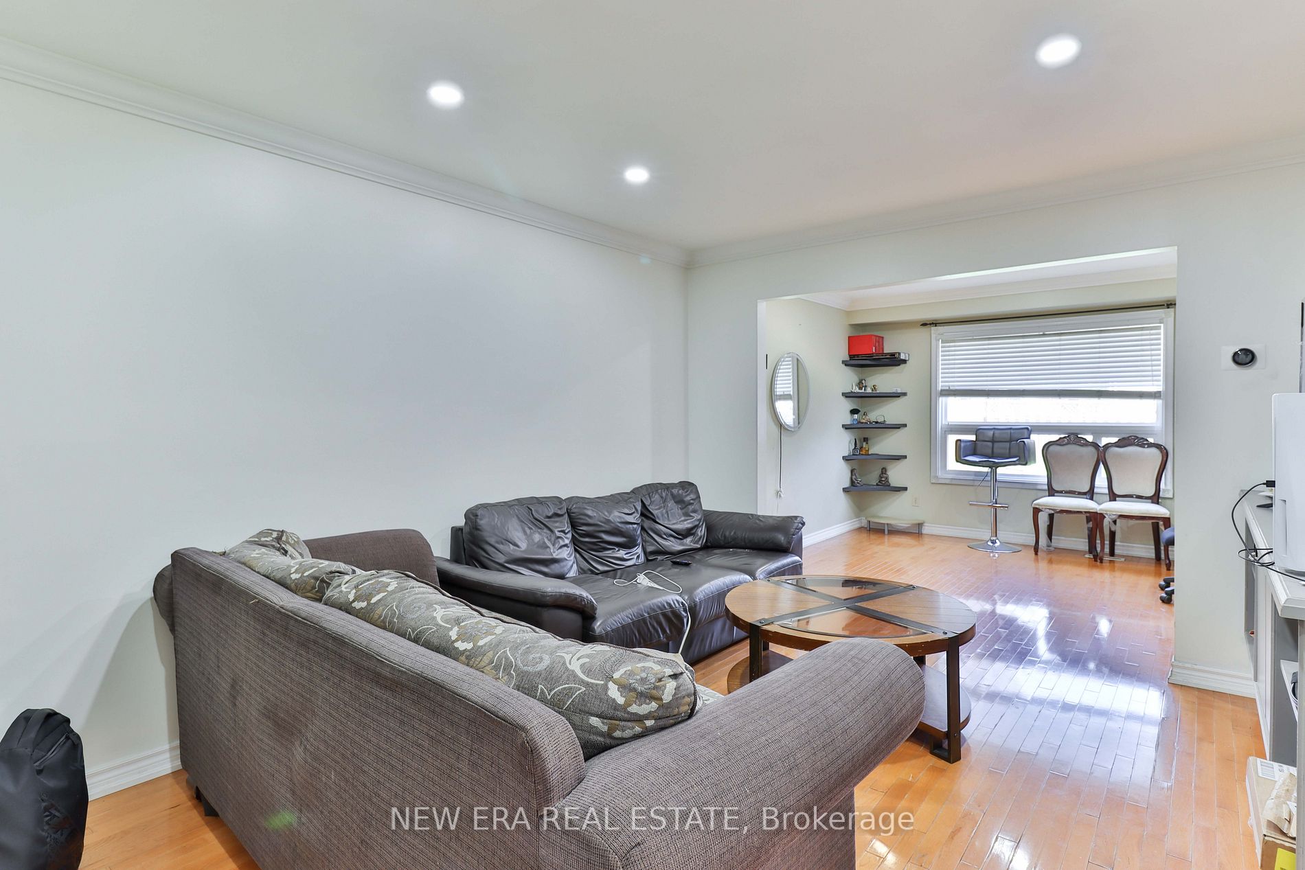 30 Myrtle Crt