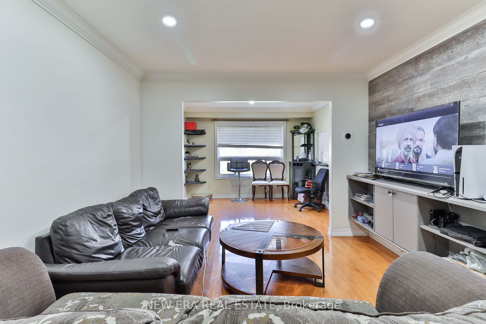 30 Myrtle Crt