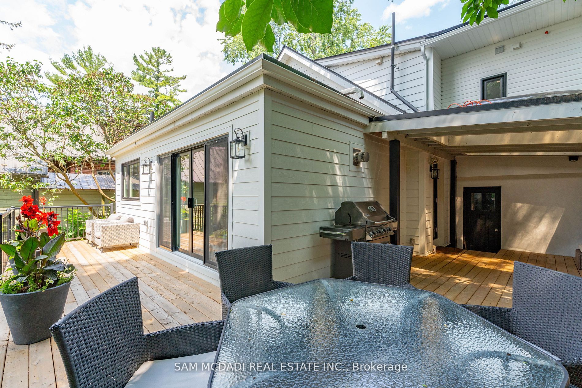 12 Wesley Avenue