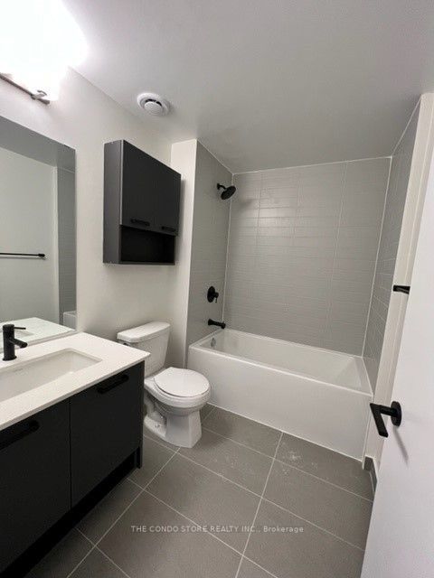 2300 St. Clair Ave W, #1007