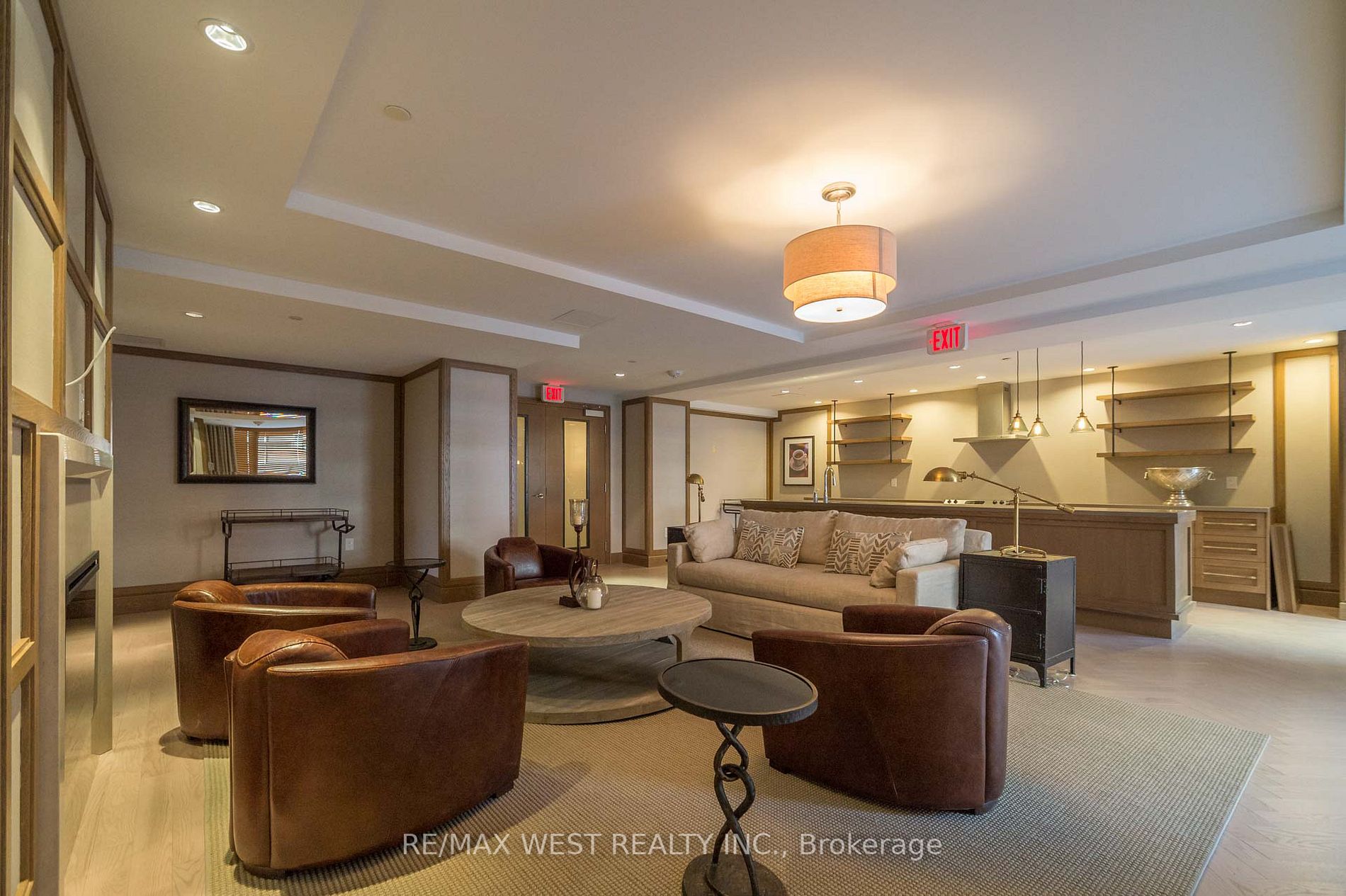 800 Lawrence Ave W, #401