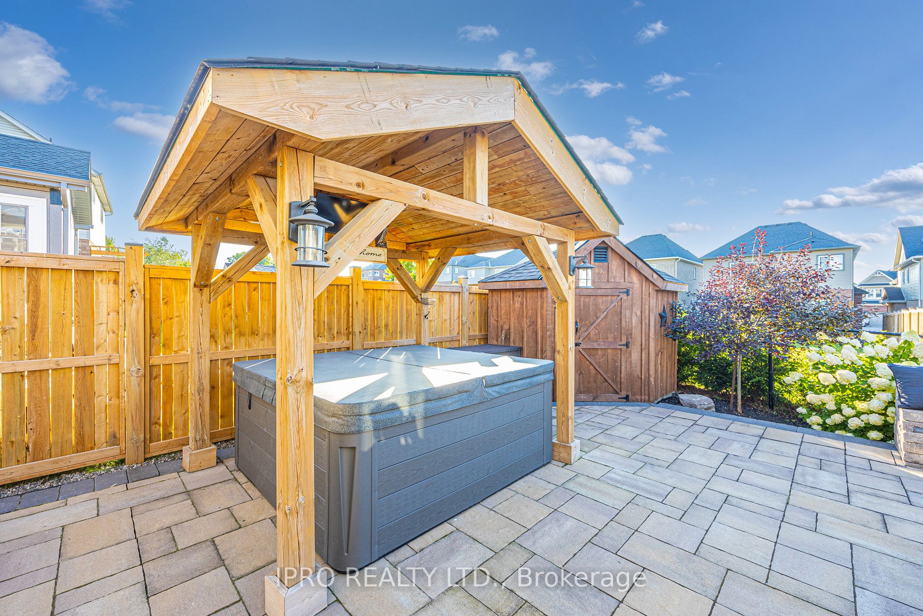 47 Cameron Cres