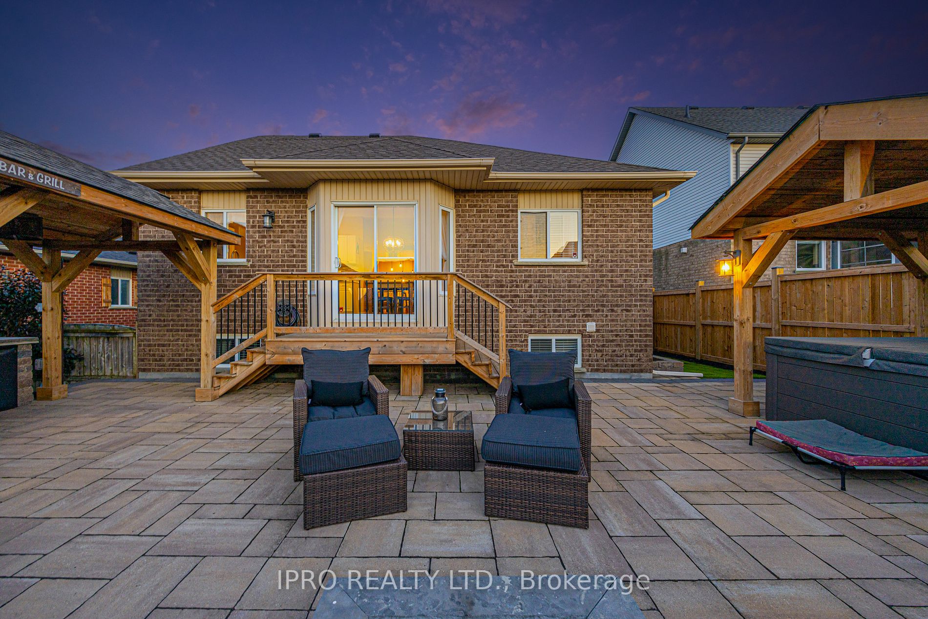 47 Cameron Cres