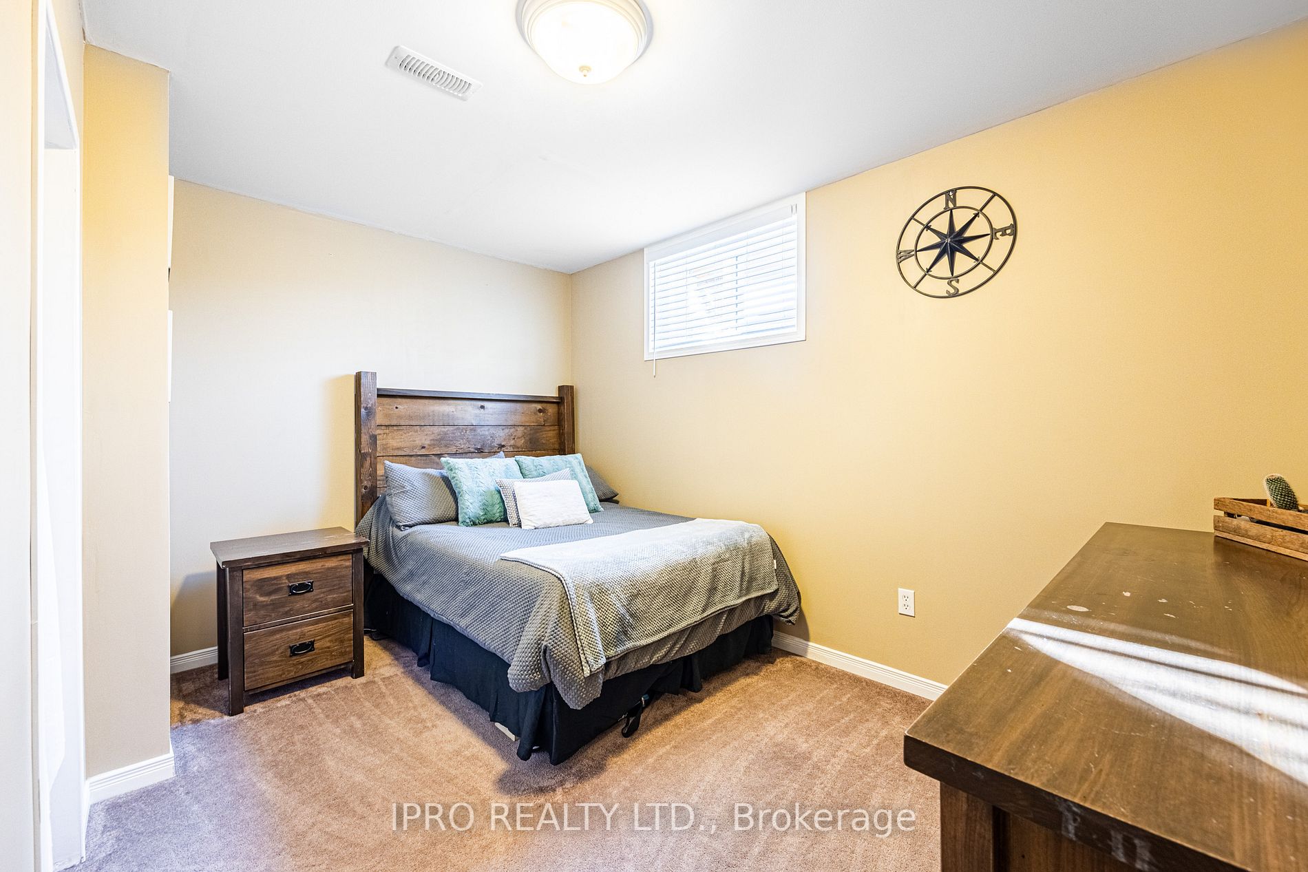 47 Cameron Cres