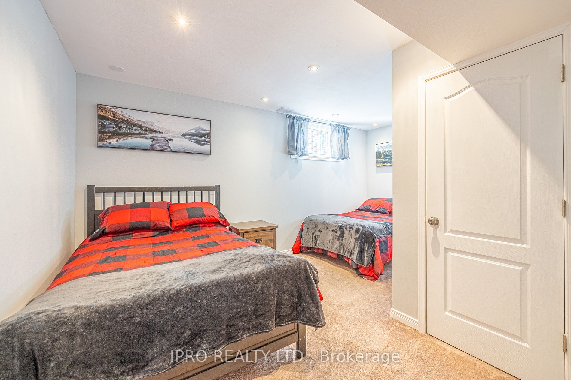 47 Cameron Cres