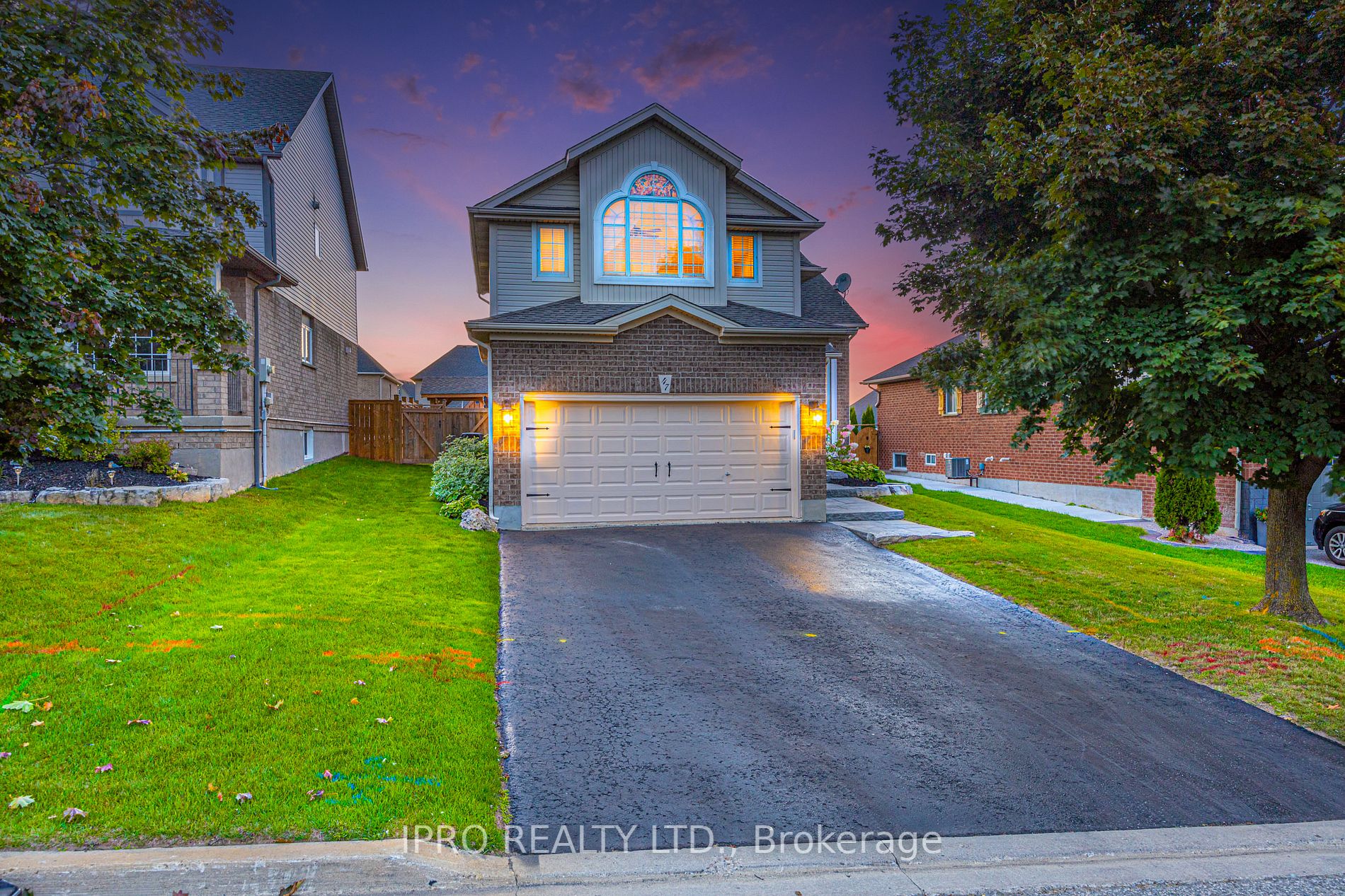 47 Cameron Cres