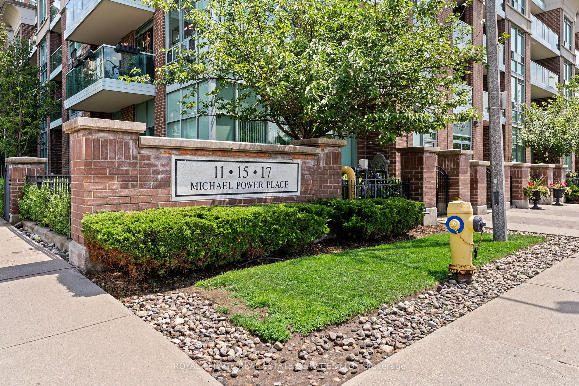 11 Michael Power Pl, #203