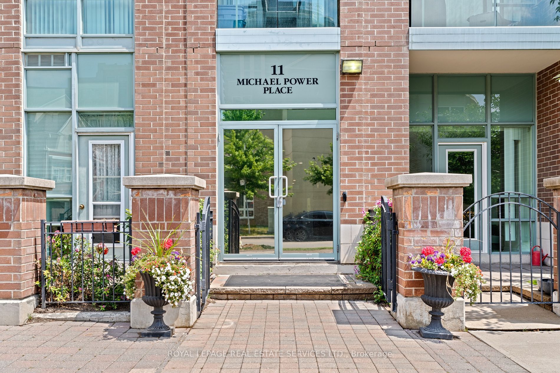 11 Michael Power Pl, #203