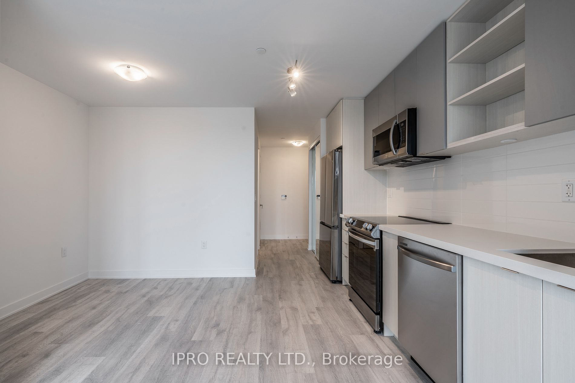 4655 Metcalfe Ave, #404B