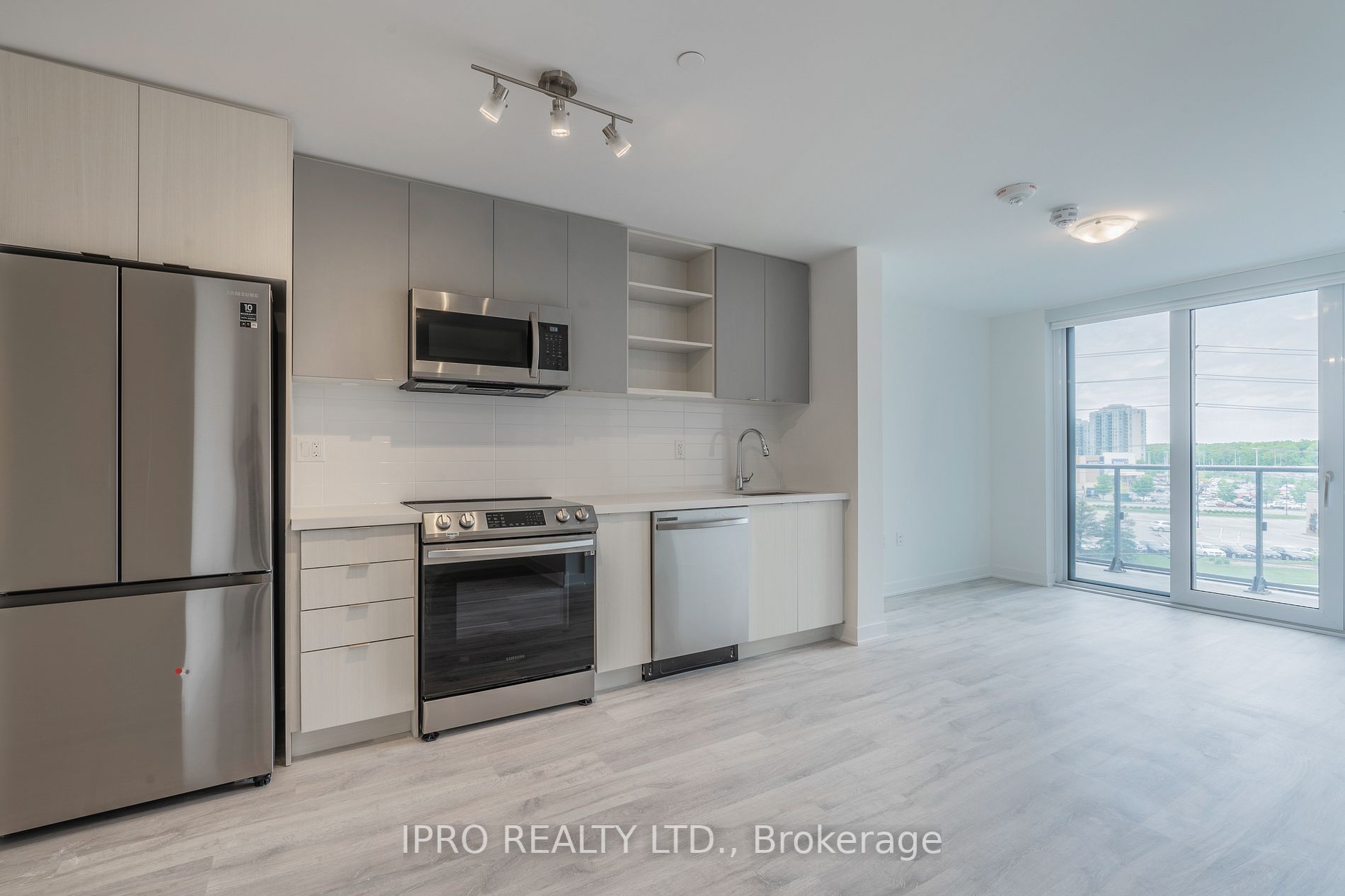 4655 Metcalfe Ave, #404B