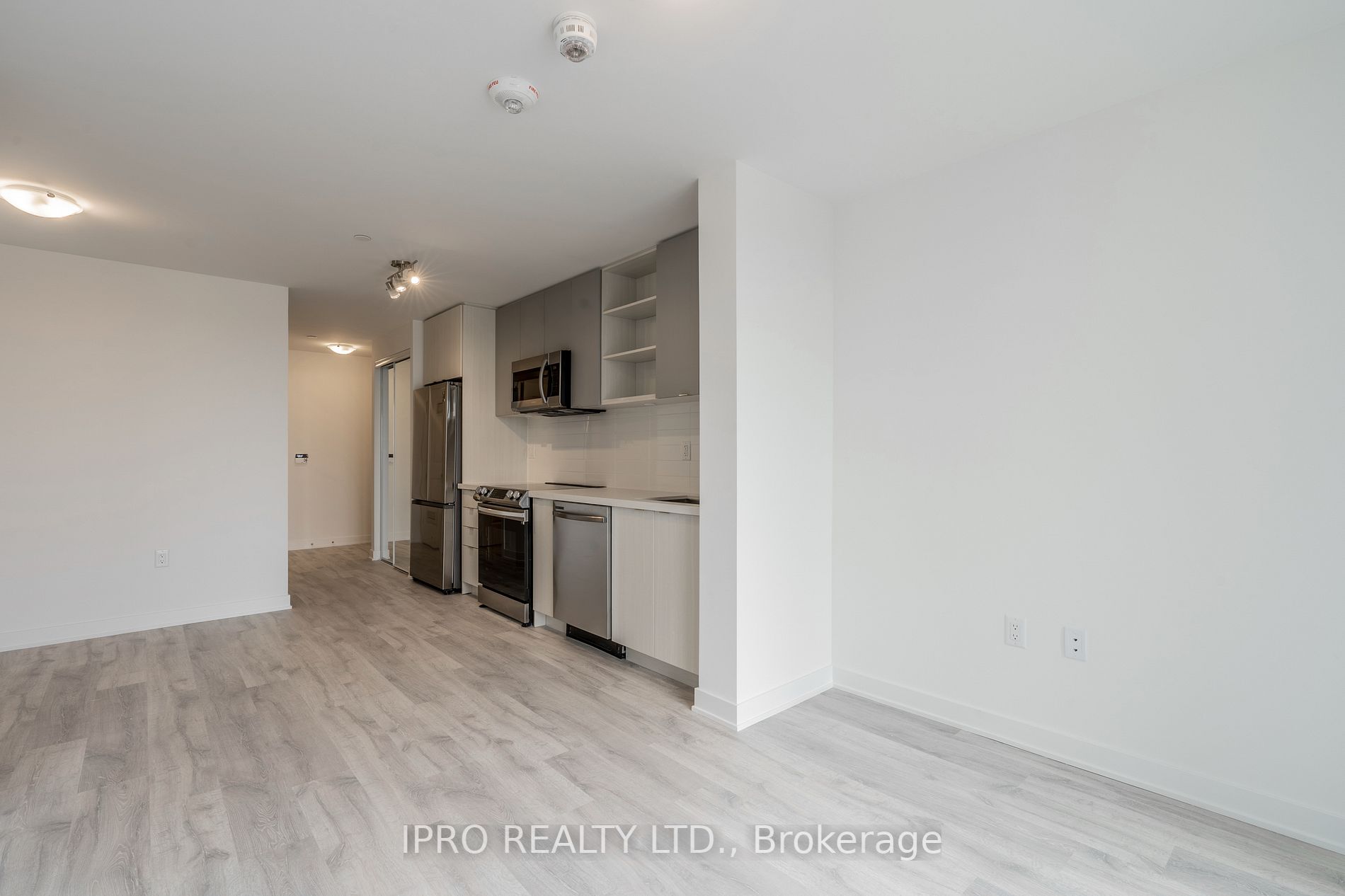 4655 Metcalfe Ave, #404B