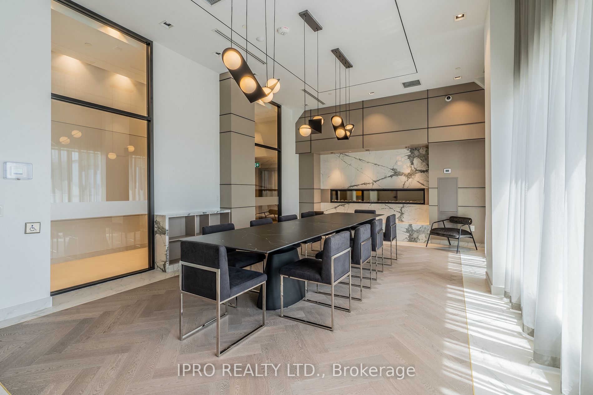 4655 Metcalfe Ave, #404B