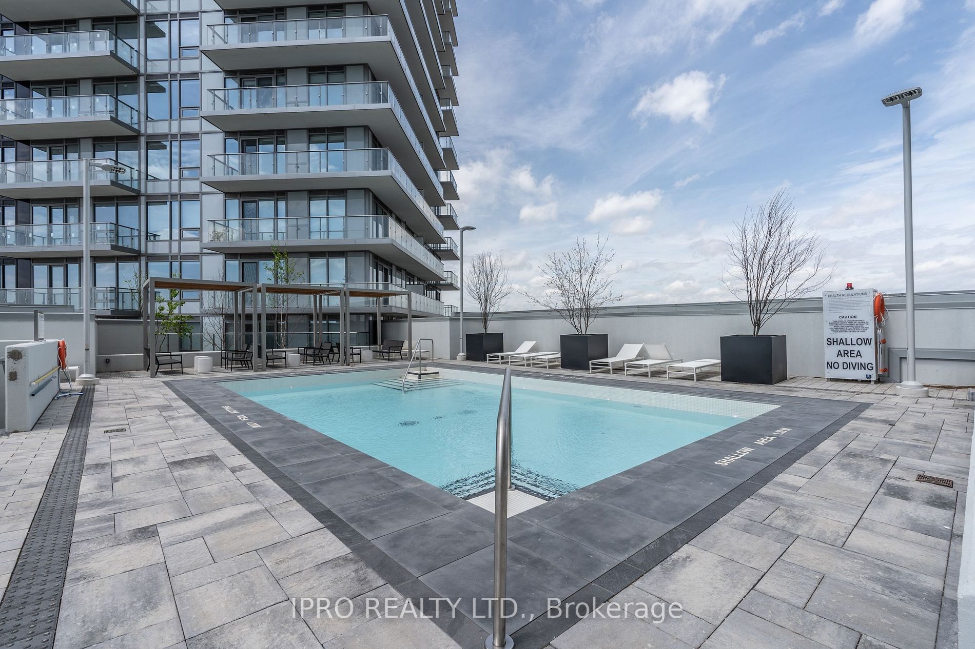 4655 Metcalfe Ave, #404B