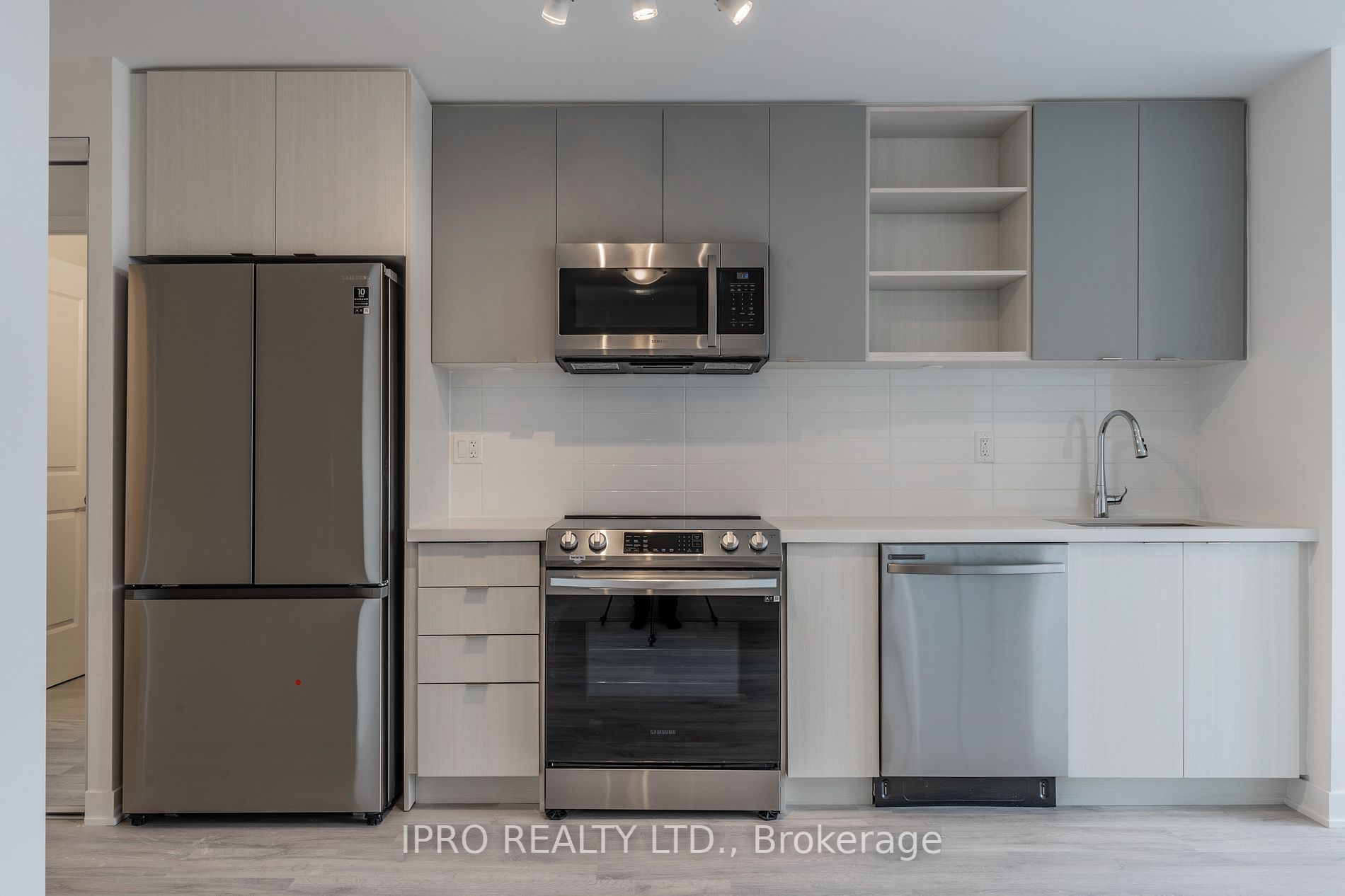 4655 Metcalfe Ave, #404B