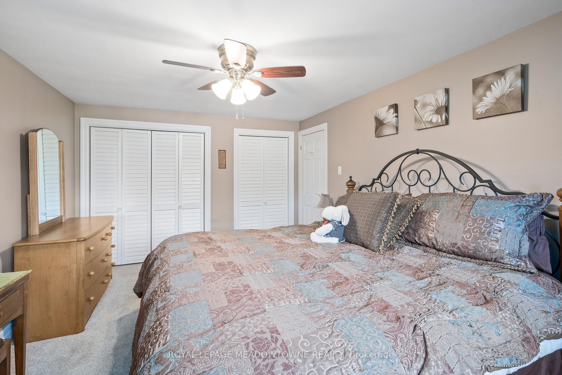2 Metcalfe Court