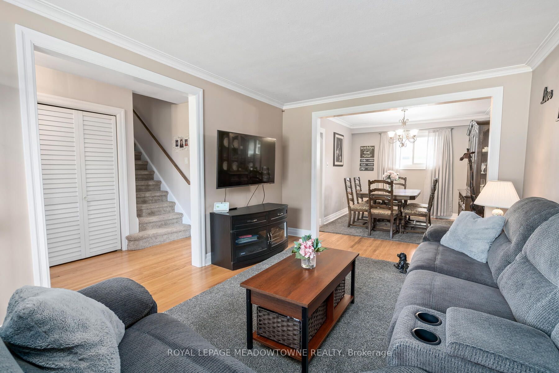 2 Metcalfe Court
