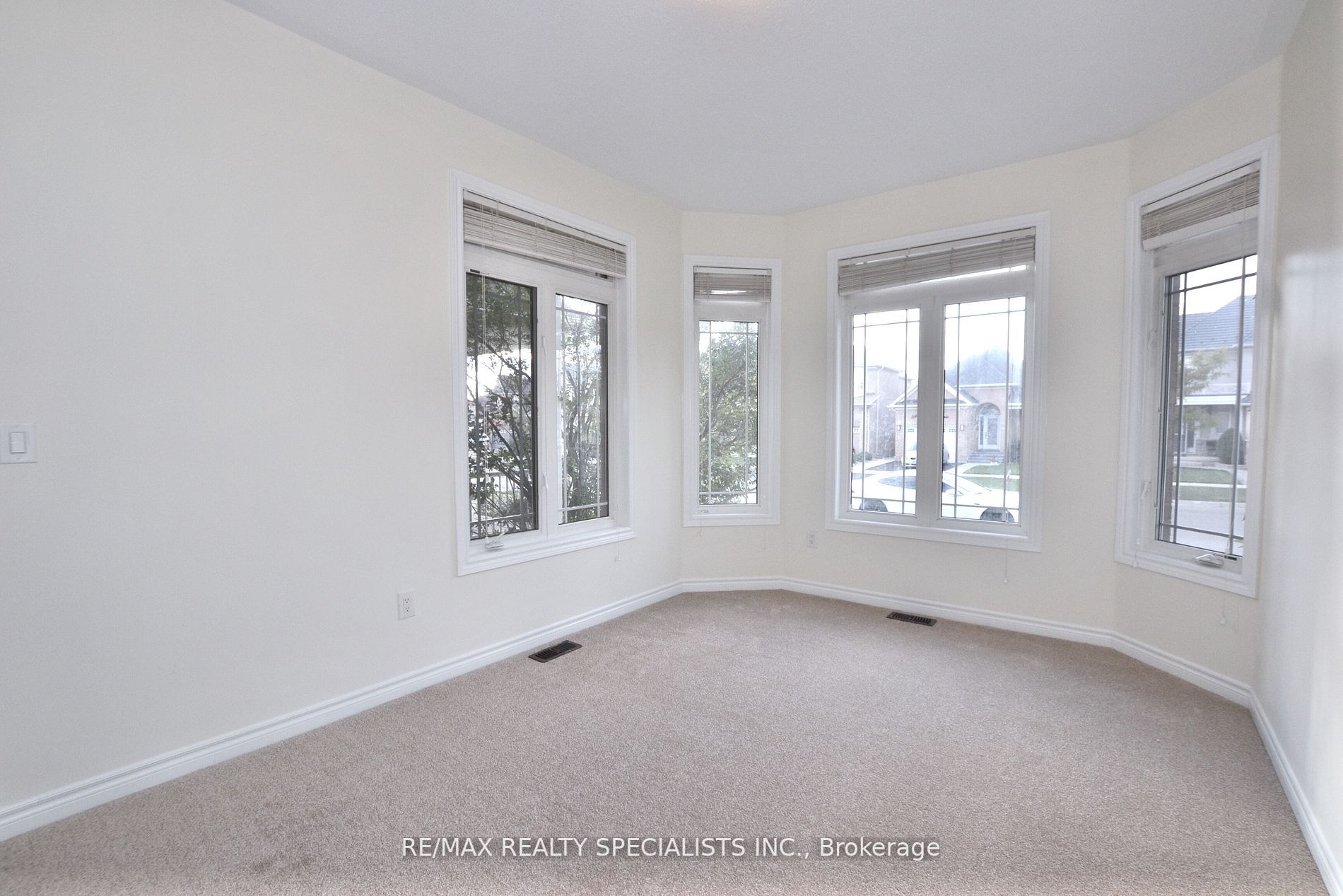 220 Mclaughlin Ave