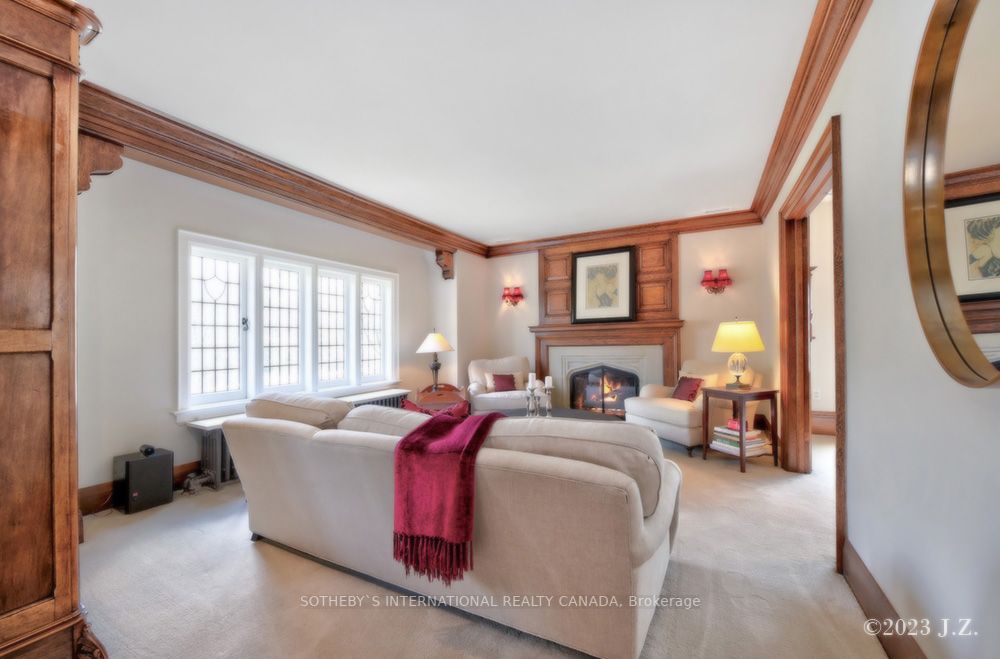 326 Riverside Dr, #Upper