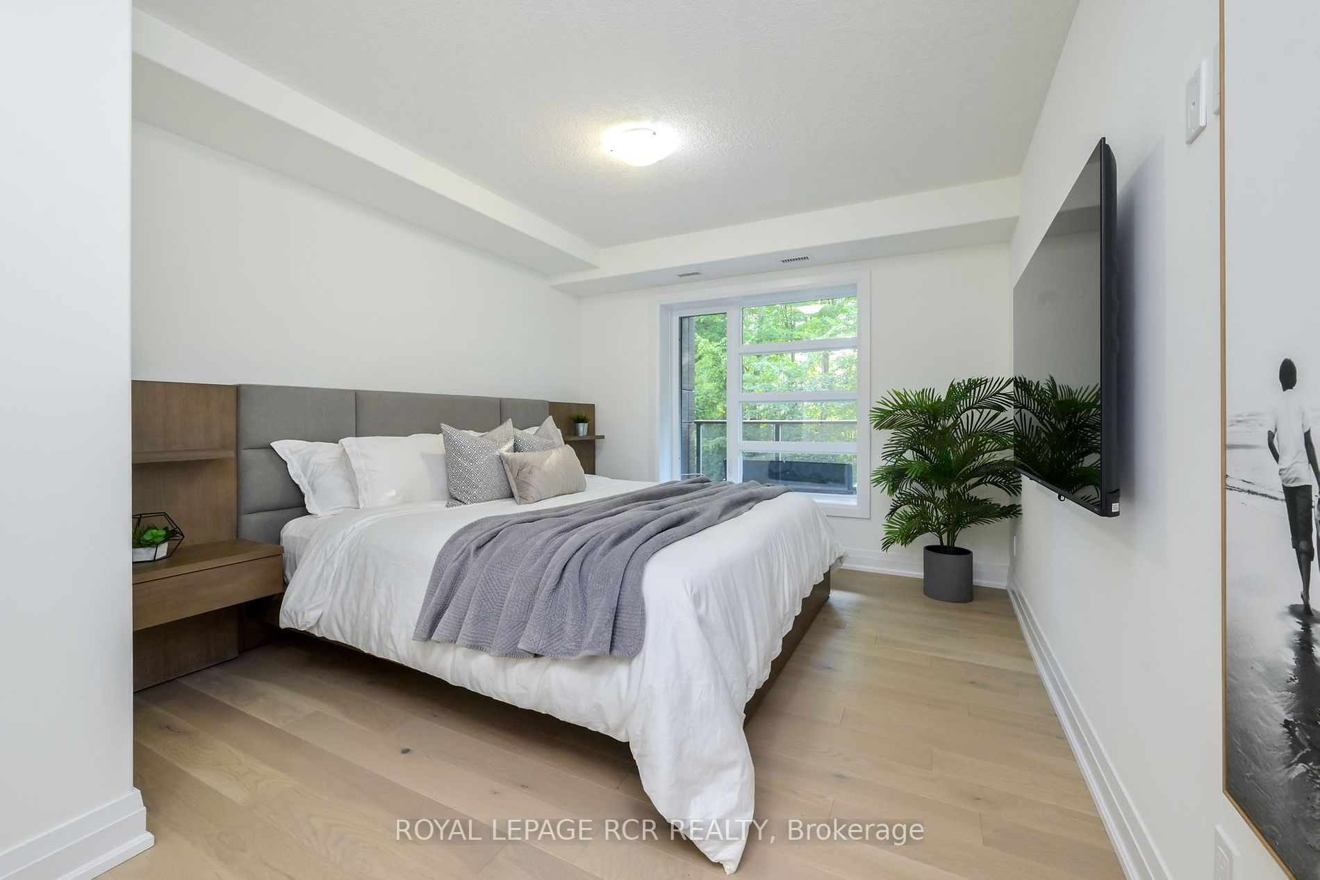 105 Spencer Avenue, #208